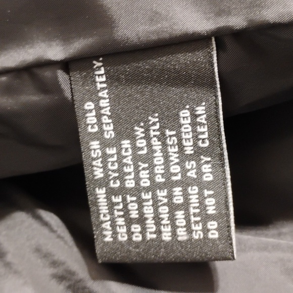 London Fog Winter Coat W Hidden Hood Sz.XL Gently Worn - Picture 10 of 16